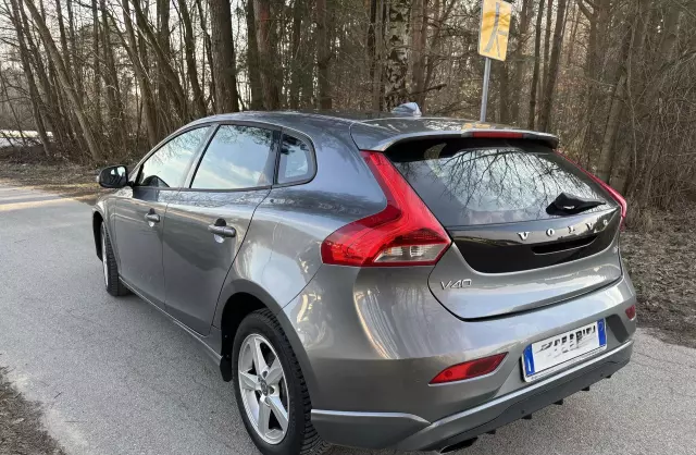 VOLVO V40 1.6 D2 (115 KM)