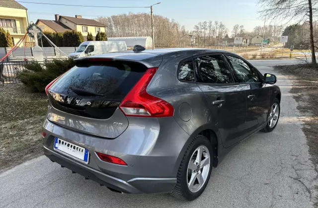 VOLVO V40 1.6 D2 (115 KM)
