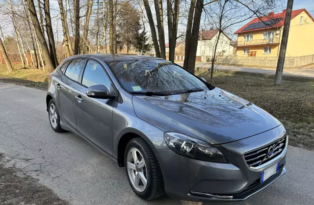 VOLVO V40 1.6 D2 (115 KM)
