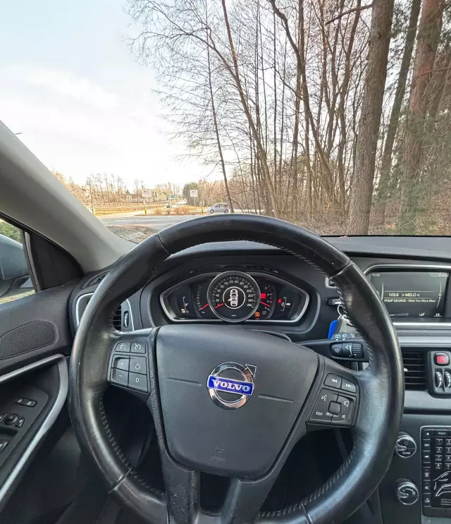 VOLVO V40 1.6 D2 (115 KM)