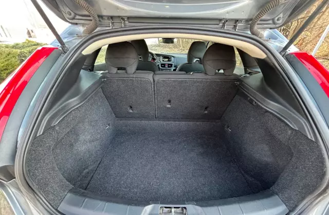 VOLVO V40 1.6 D2 (115 KM)