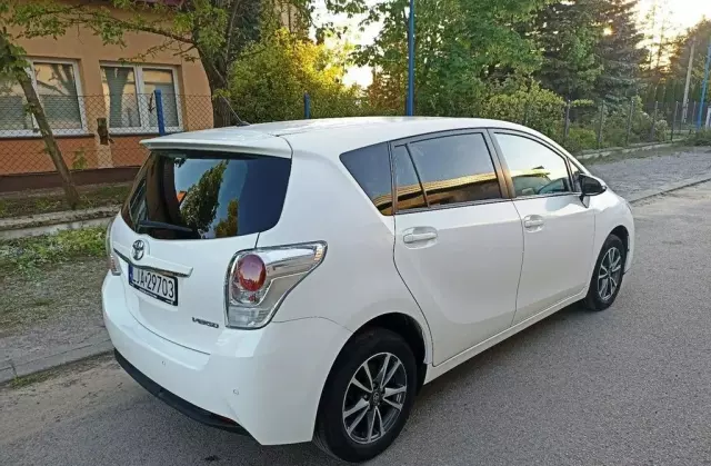 TOYOTA Verso 