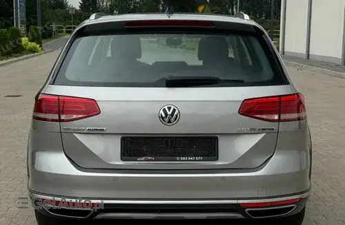 VOLKSWAGEN Passat Alltrack 