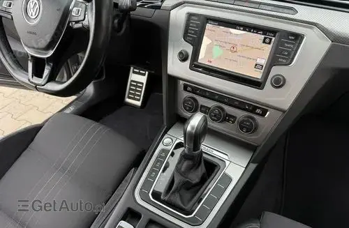 VOLKSWAGEN Passat Alltrack 
