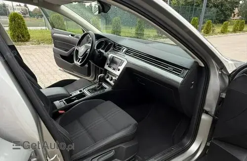 VOLKSWAGEN Passat Alltrack 