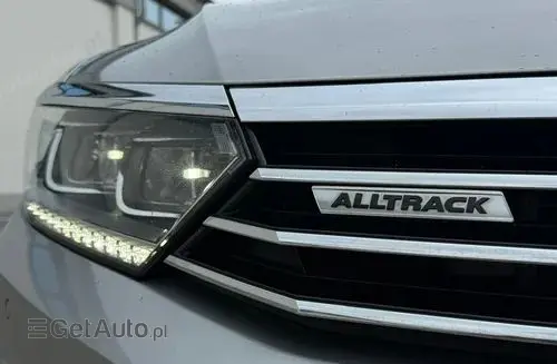 VOLKSWAGEN Passat Alltrack 