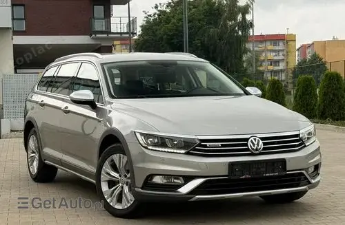VOLKSWAGEN Passat Alltrack 