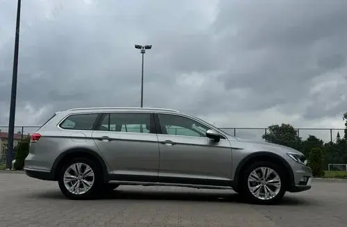 VOLKSWAGEN Passat Alltrack 