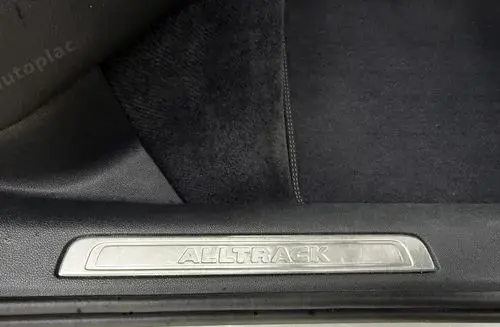 VOLKSWAGEN Passat Alltrack 