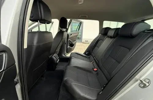 VOLKSWAGEN Passat Alltrack 
