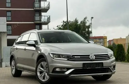 VOLKSWAGEN Passat Alltrack 