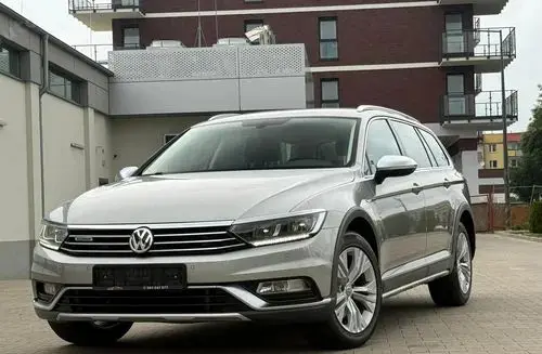 VOLKSWAGEN Passat Alltrack 