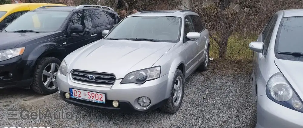 SUBARU Outback 