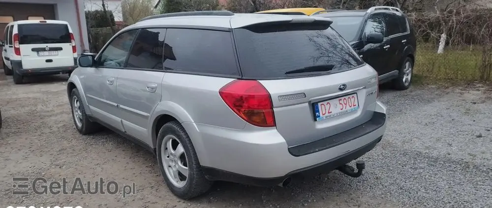 SUBARU Outback 