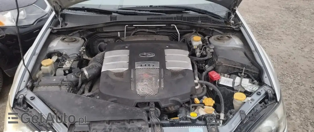 SUBARU Outback 