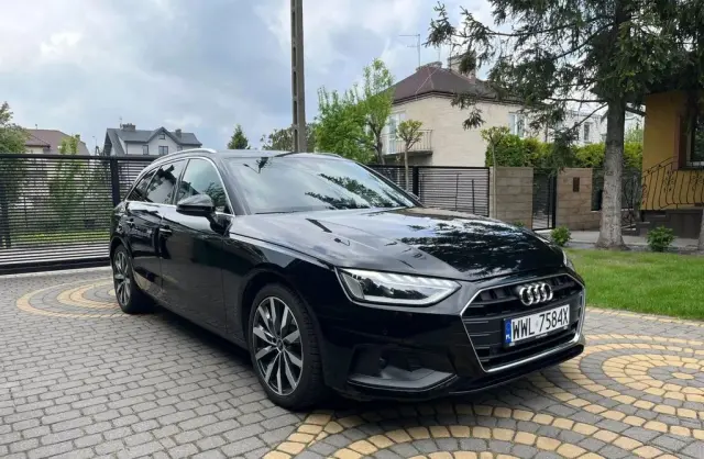 AUDI A4 