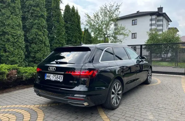 AUDI A4 