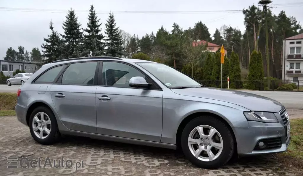 AUDI A4 