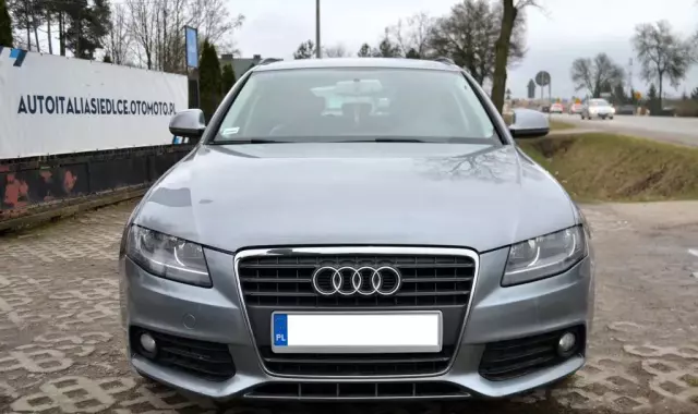 AUDI A4 