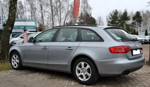 AUDI A4 
