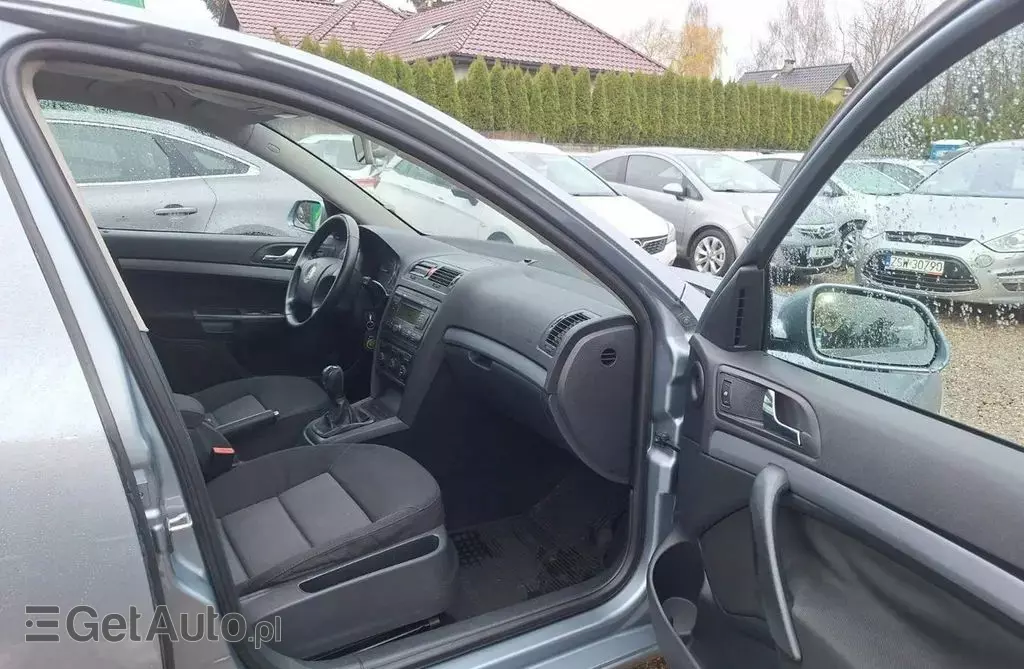 SKODA Octavia 