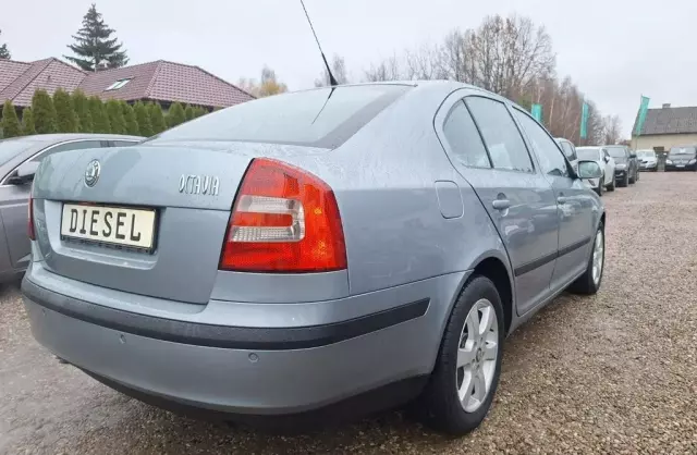 SKODA Octavia 