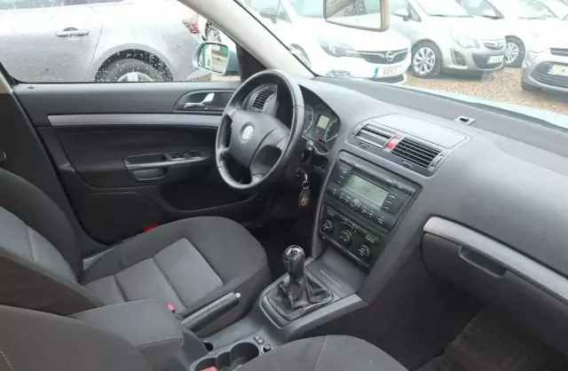 SKODA Octavia 