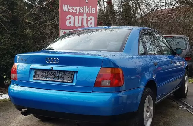 AUDI A4 