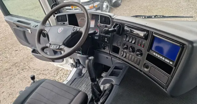 SCANIA P420 8x4 Hydroburta , Meller kiper , Manual 