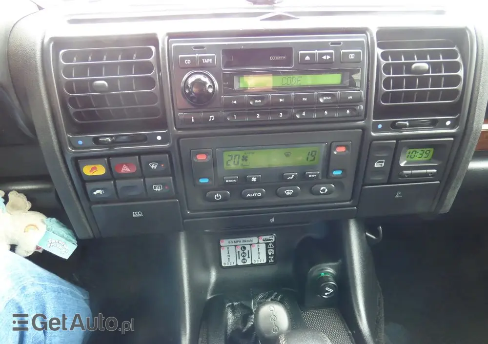 LAND ROVER Discovery 