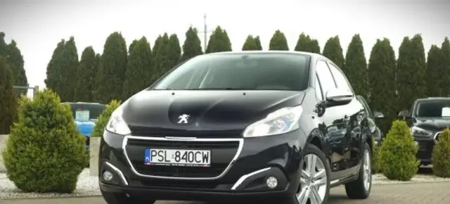 PEUGEOT 208 