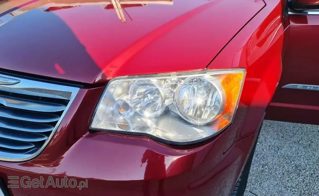 CHRYSLER Town & Country 