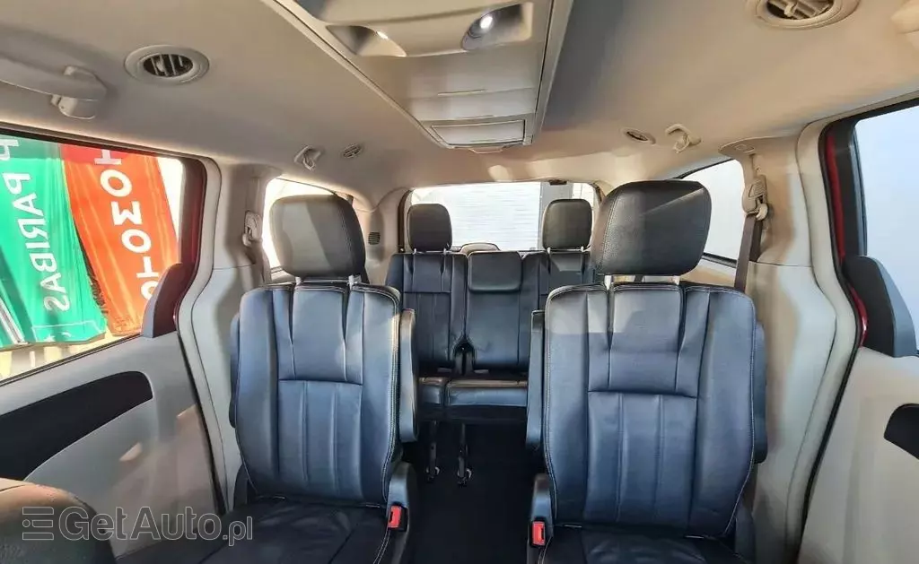 CHRYSLER Town & Country 