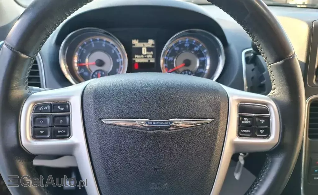 CHRYSLER Town & Country 