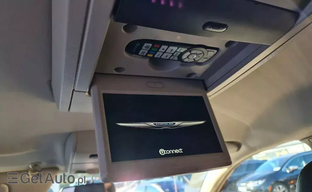 CHRYSLER Town & Country 