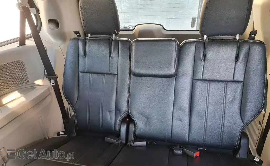 CHRYSLER Town & Country 