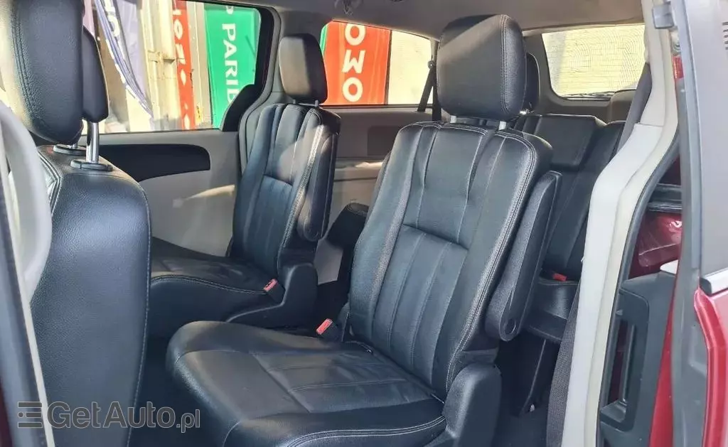 CHRYSLER Town & Country 