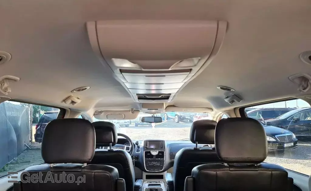 CHRYSLER Town & Country 