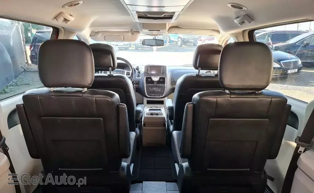 CHRYSLER Town & Country 