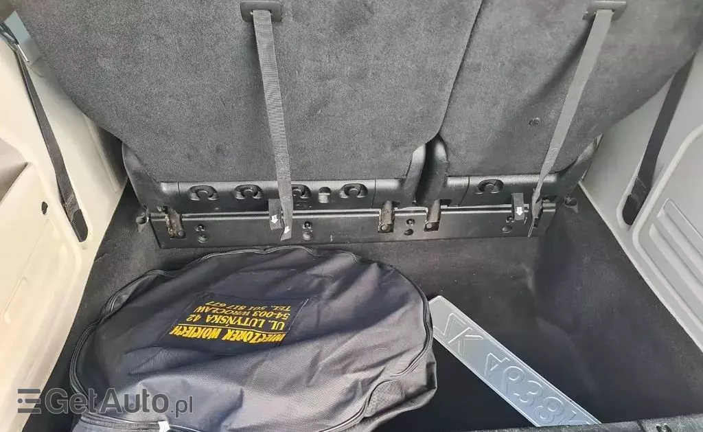 CHRYSLER Town & Country 