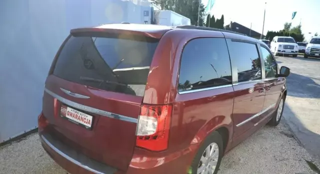 CHRYSLER Town & Country 