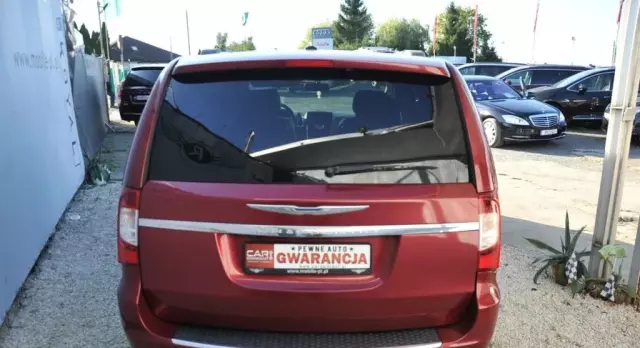 CHRYSLER Town & Country 