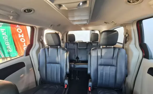 CHRYSLER Town & Country 