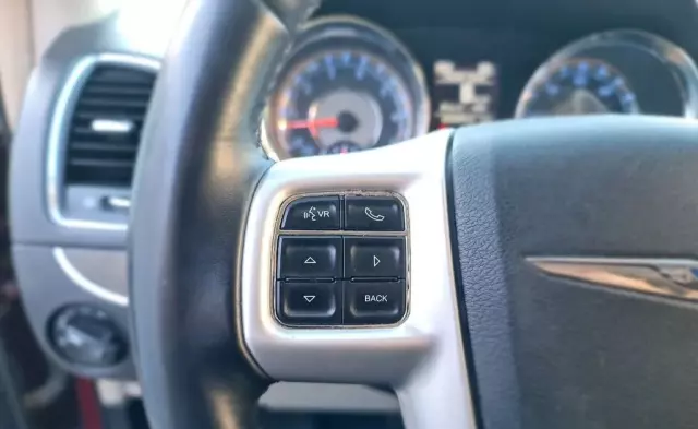 CHRYSLER Town & Country 