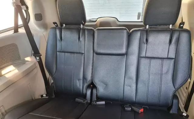 CHRYSLER Town & Country 