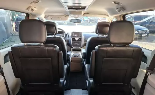 CHRYSLER Town & Country 