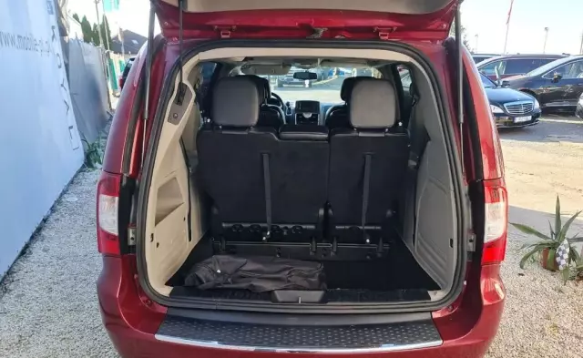 CHRYSLER Town & Country 