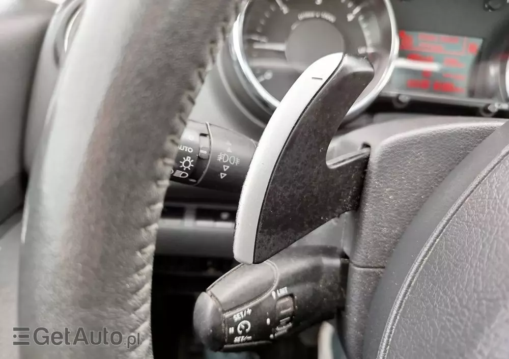 PEUGEOT 3008 E-HDi 115 ETG6 Stop&Start Allure