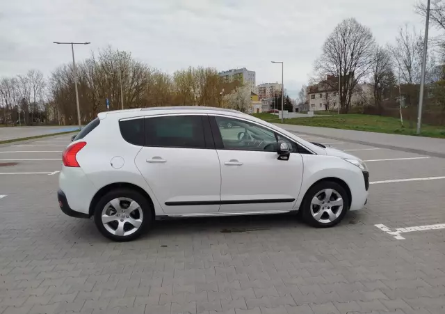 PEUGEOT 3008 E-HDi 115 ETG6 Stop&Start Allure