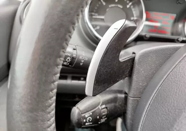 PEUGEOT 3008 E-HDi 115 ETG6 Stop&Start Allure